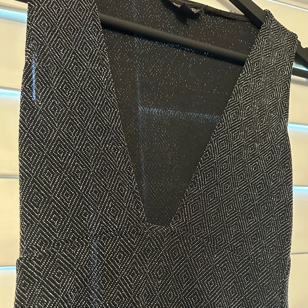 NWOT Topshop Sparkly Diamond Pattern Deep V Bodysuit (2)